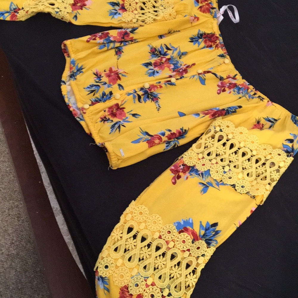 Guess blouse - Picture 2 of 5